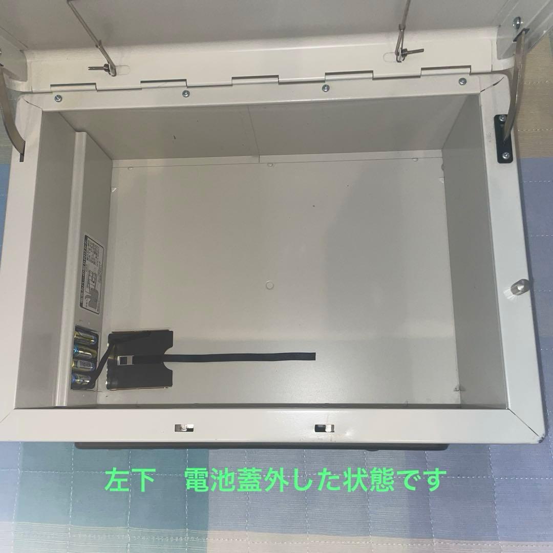 コクヨ　KOKUYO CB-T11 A4サイズ　テンキー式手提げ金庫