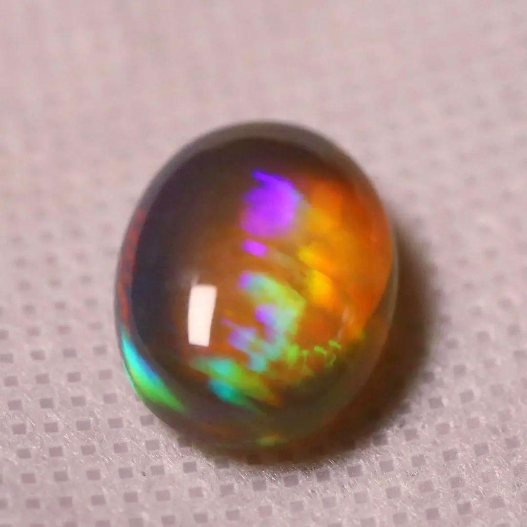 珍しい透明感 ウェロー産 ブラックオパール 無染色11.37ct W007