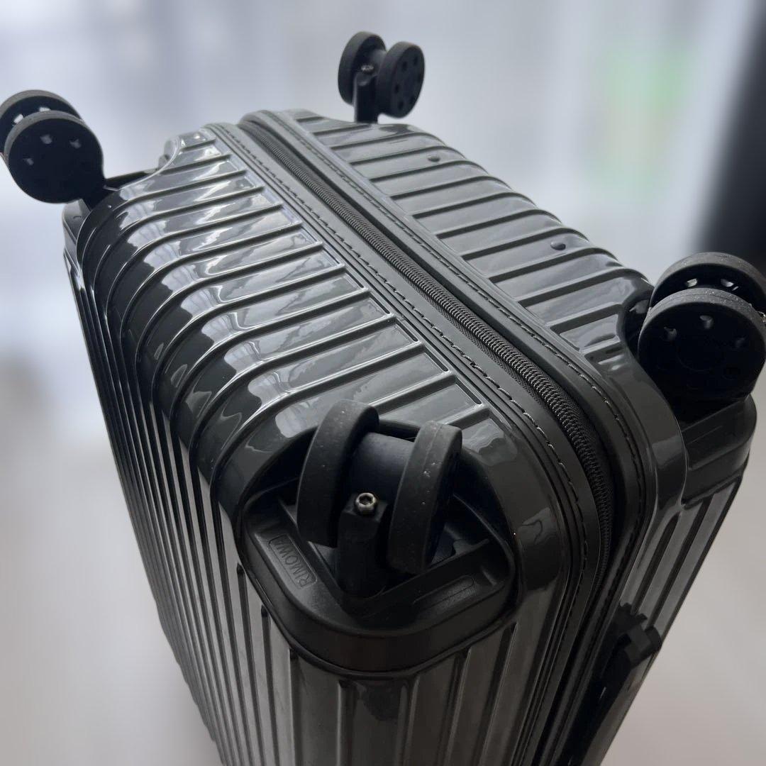 RIMOWA リモワ ESSENTIAL キャビン グレーグロス 機内持ち込み可