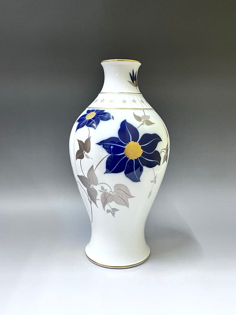 E91 大倉陶園　OKURA花瓶　大倉陶園花瓶　クレマチス　花入　花器　花瓶