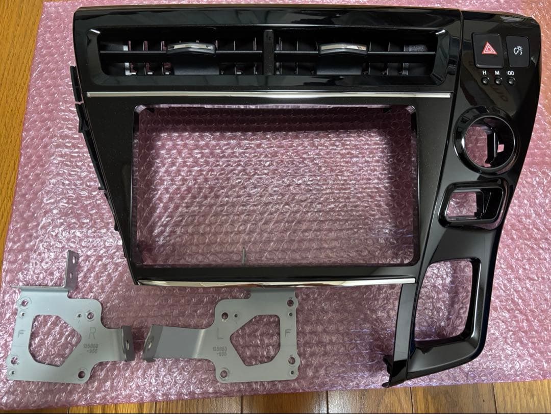 プリウスα G's 9インチパネル