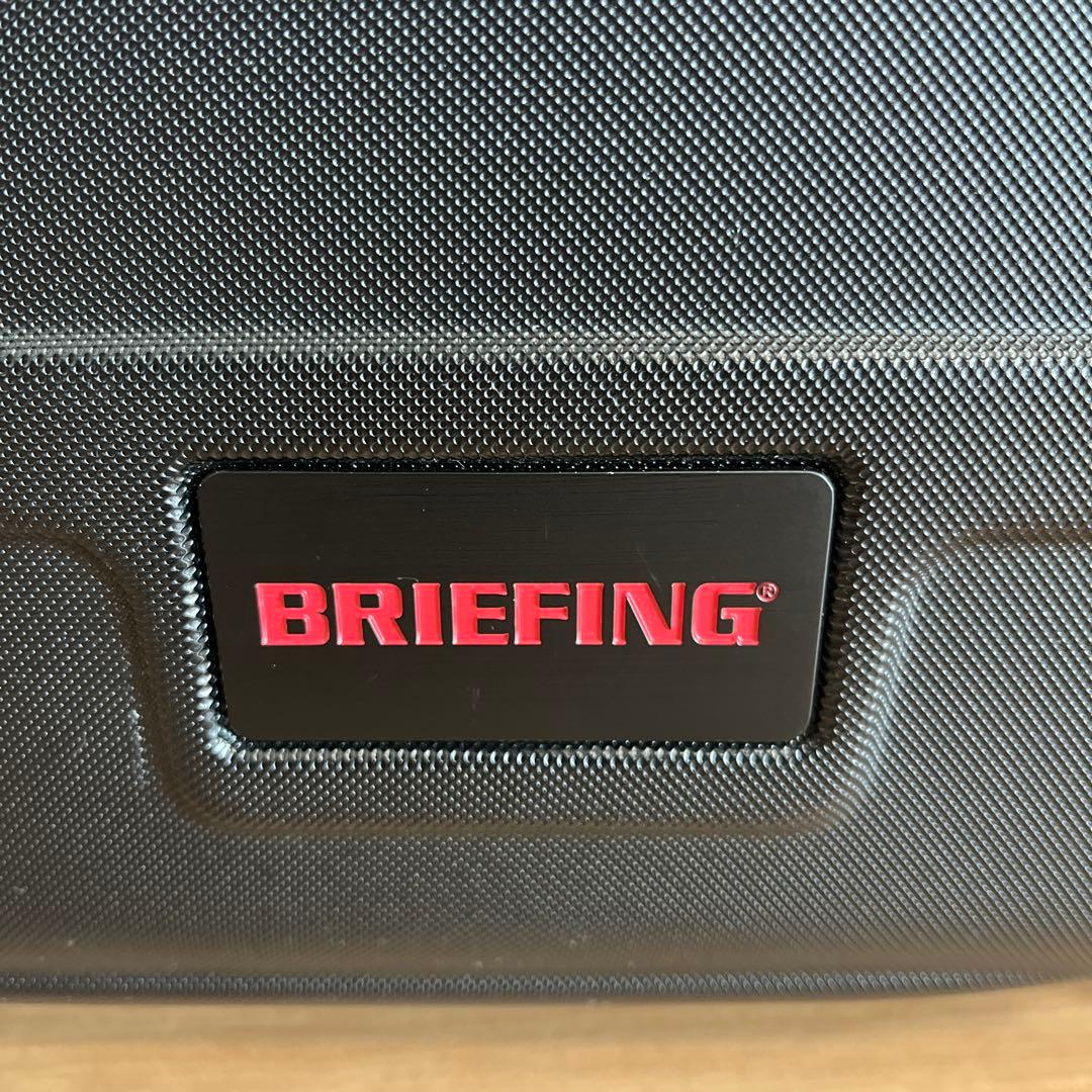 BRIEFING ブラック キャリーケース TSAロック付き(37リットル)