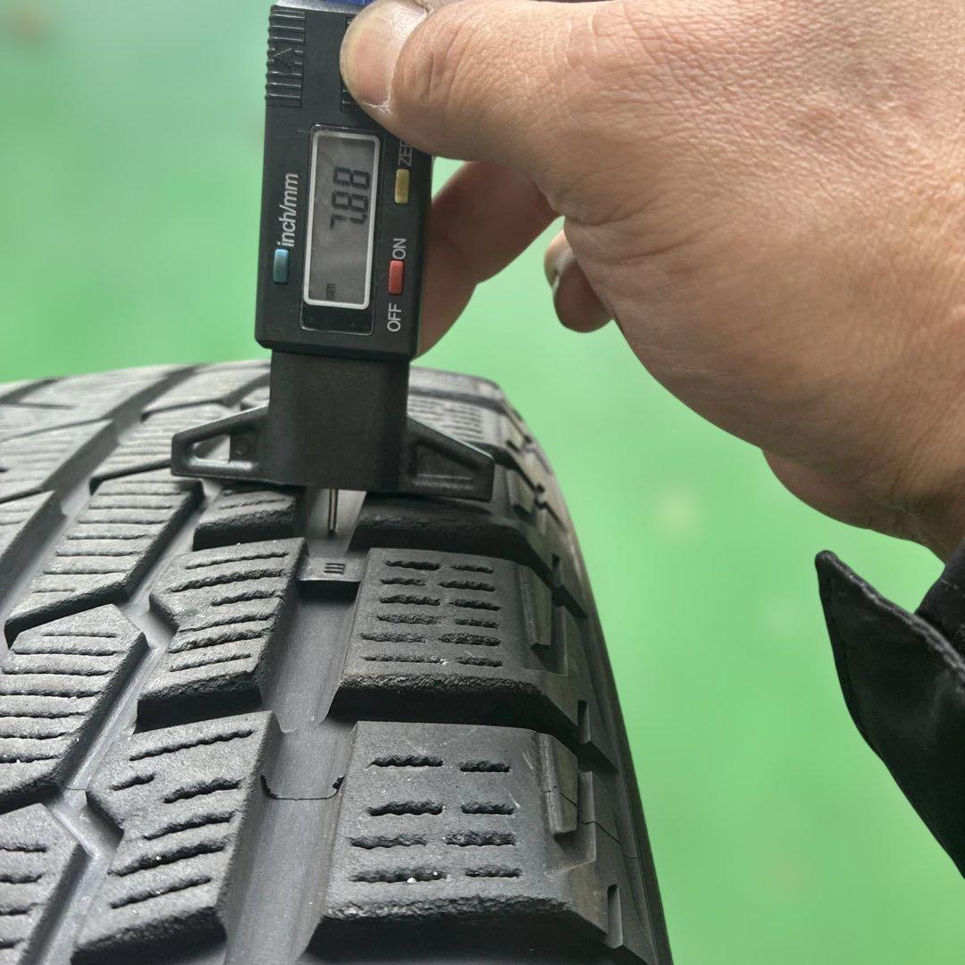 235/55R18 スタッドレスタイヤ　バリ溝