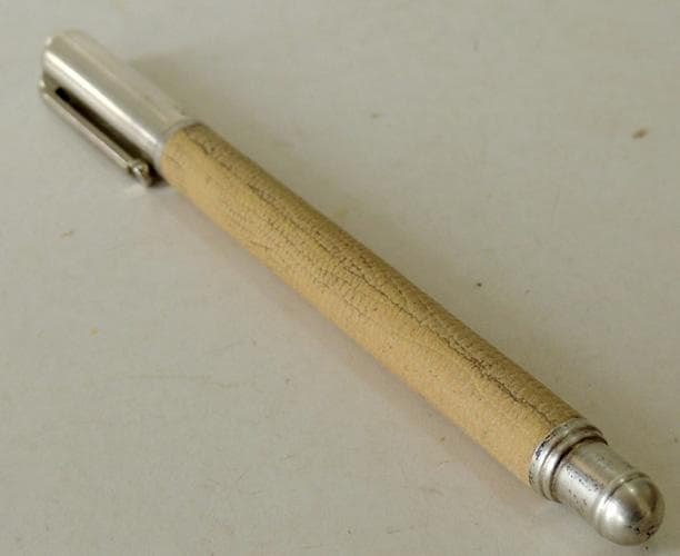 星山建一　PLUS プラス クレセント ボールペン シルバー&山羊革　\