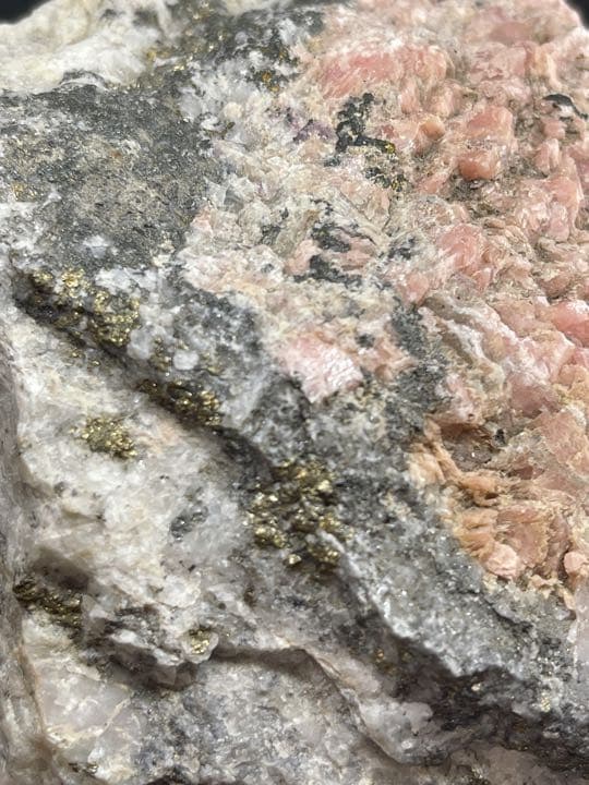 チャンスを引寄せる✨☆インカローズinパイライト入りあり☆原石