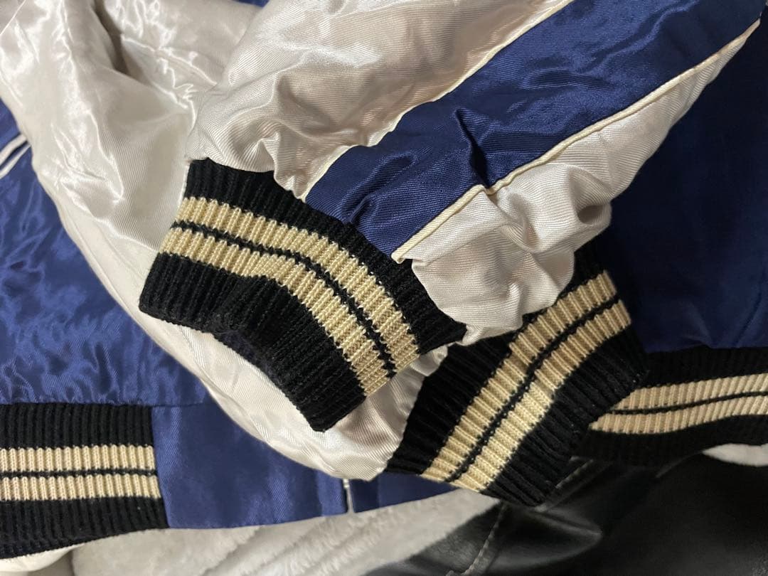 横須賀美術館スカジャン展モデル東洋 スカジャン テーラー東洋 リバーシブル