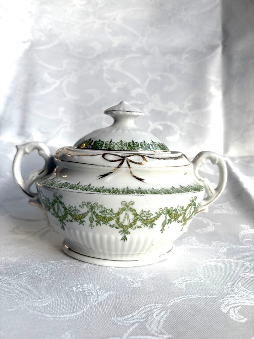 フランスアンティーク　金彩　リボン&フラワーリース　ティーセット　ボンボニエール