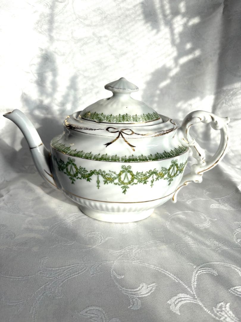 フランスアンティーク　金彩　リボン&フラワーリース　ティーセット　ボンボニエール