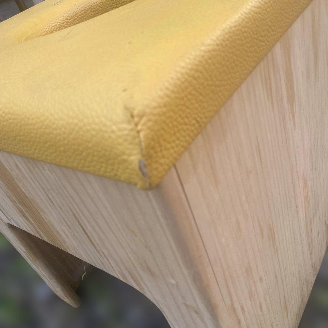 イエロー 合成皮革 スツール　木製　よもぎ蒸し　椅子