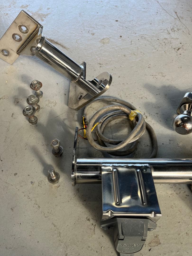 アルファード 20系　ヒッチメンバー タイトジャパン　ステンレス