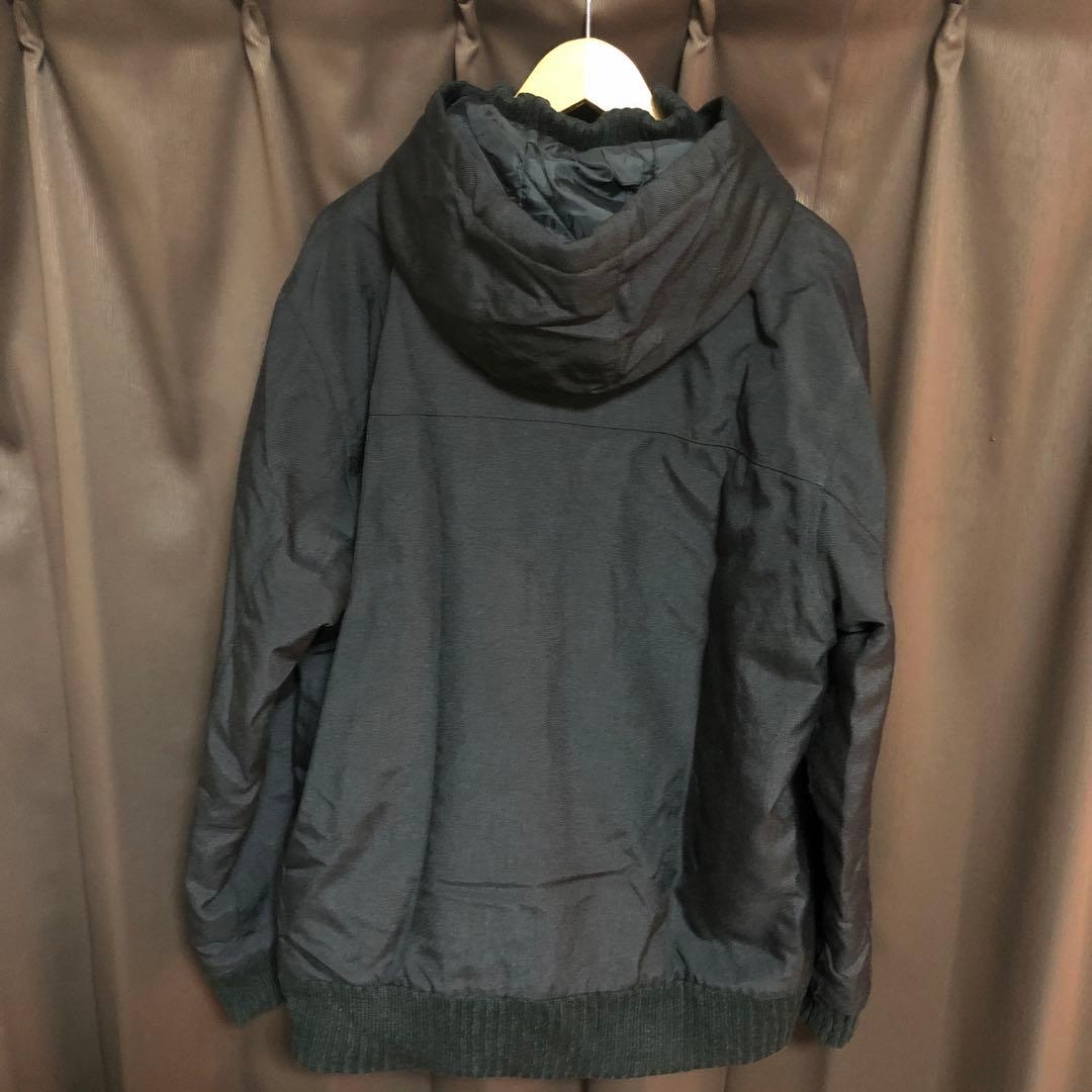 美品　ワンポイント刺繍carhartt アクティブジャケット　メンズXLサイズ