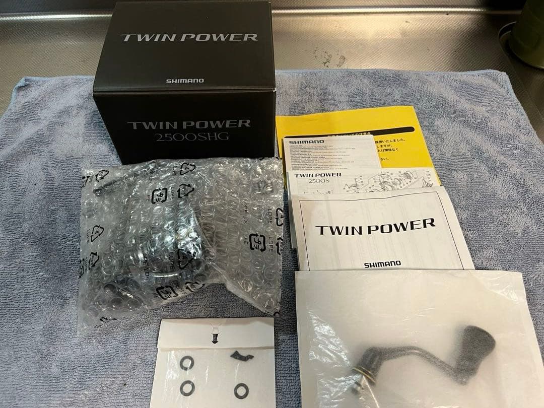 Shimano TWIN POWER 2500SHG スピニングリール