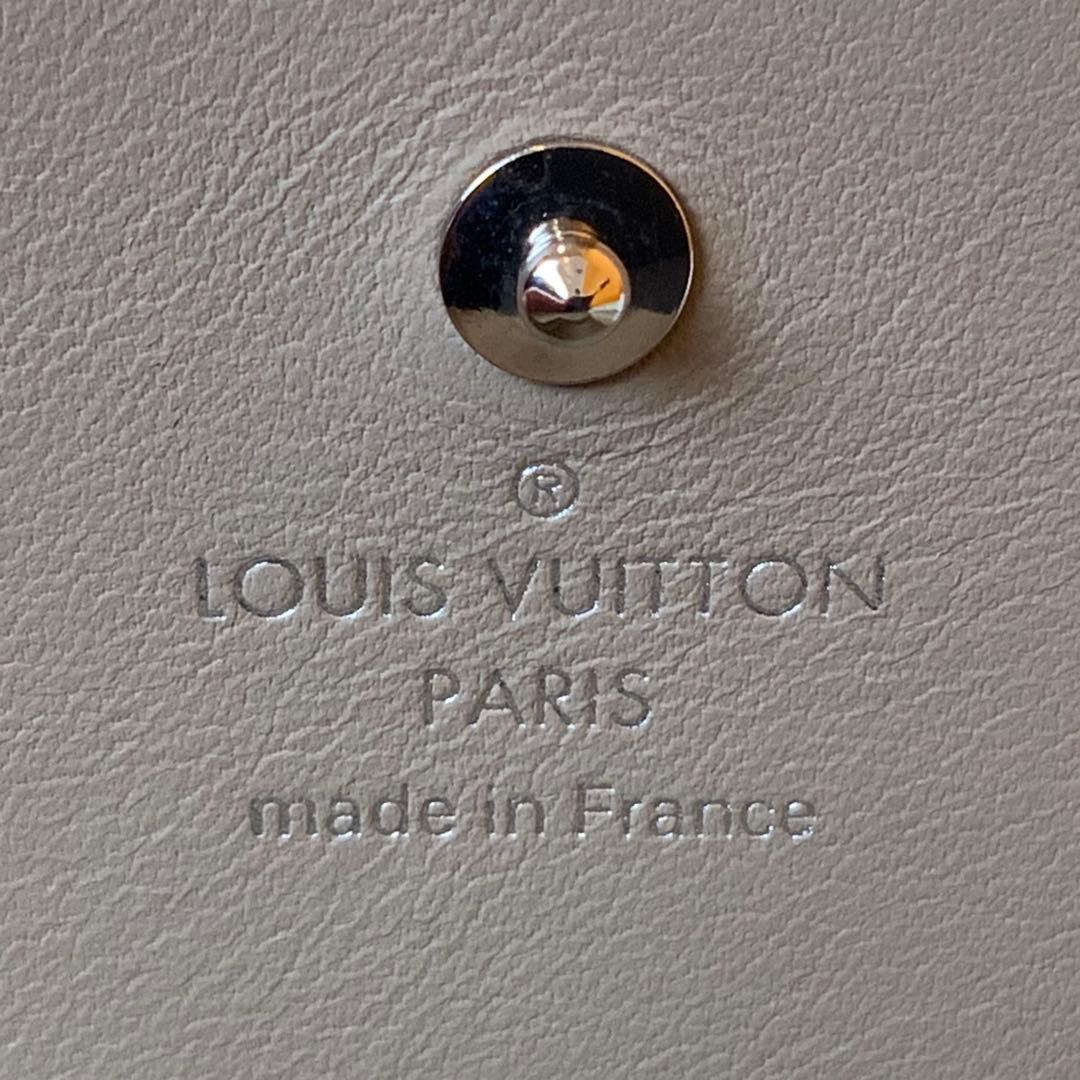 【美品】ルイヴィトン マヒナ ポルトフォイユイリスコンパクト 財布