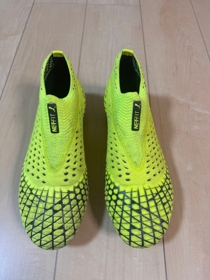 プーマフューチャー　27センチ