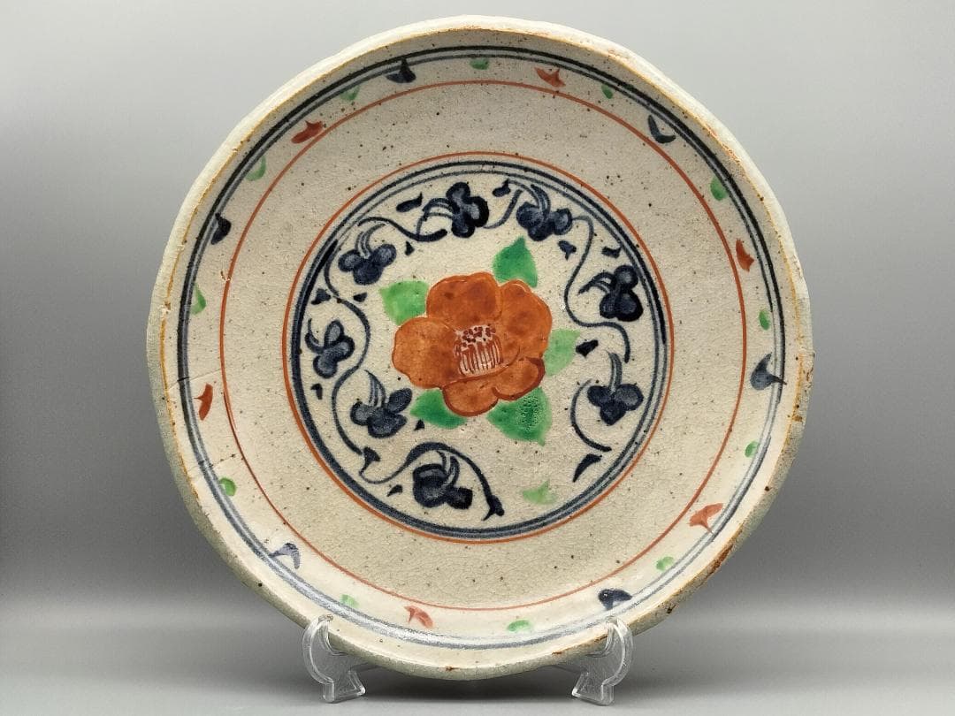 痴陶人作 呉須赤絵 椿文 尺大皿　日本人として初　大英博物館で個展を開催