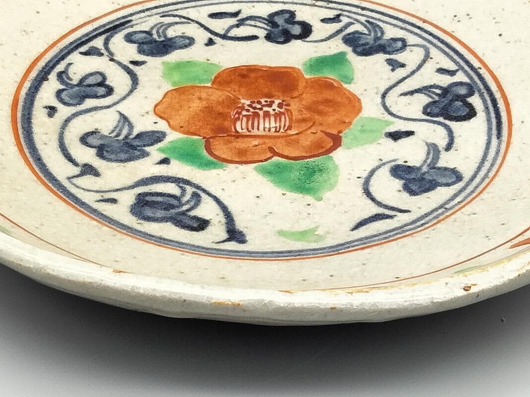 痴陶人作 呉須赤絵 椿文 尺大皿　日本人として初　大英博物館で個展を開催