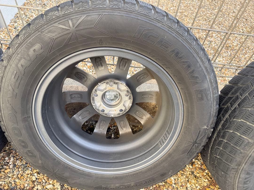 スタッドレスタイヤ　195/65/R15 アイスナビ②