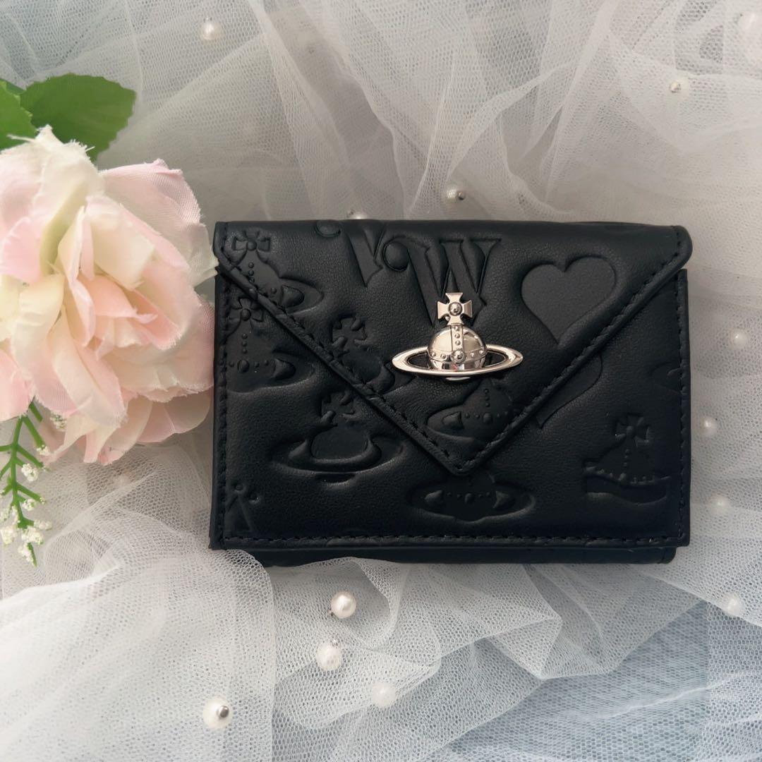 Vivienne Westwoodブラック 三つ折り財布 エンボス加工