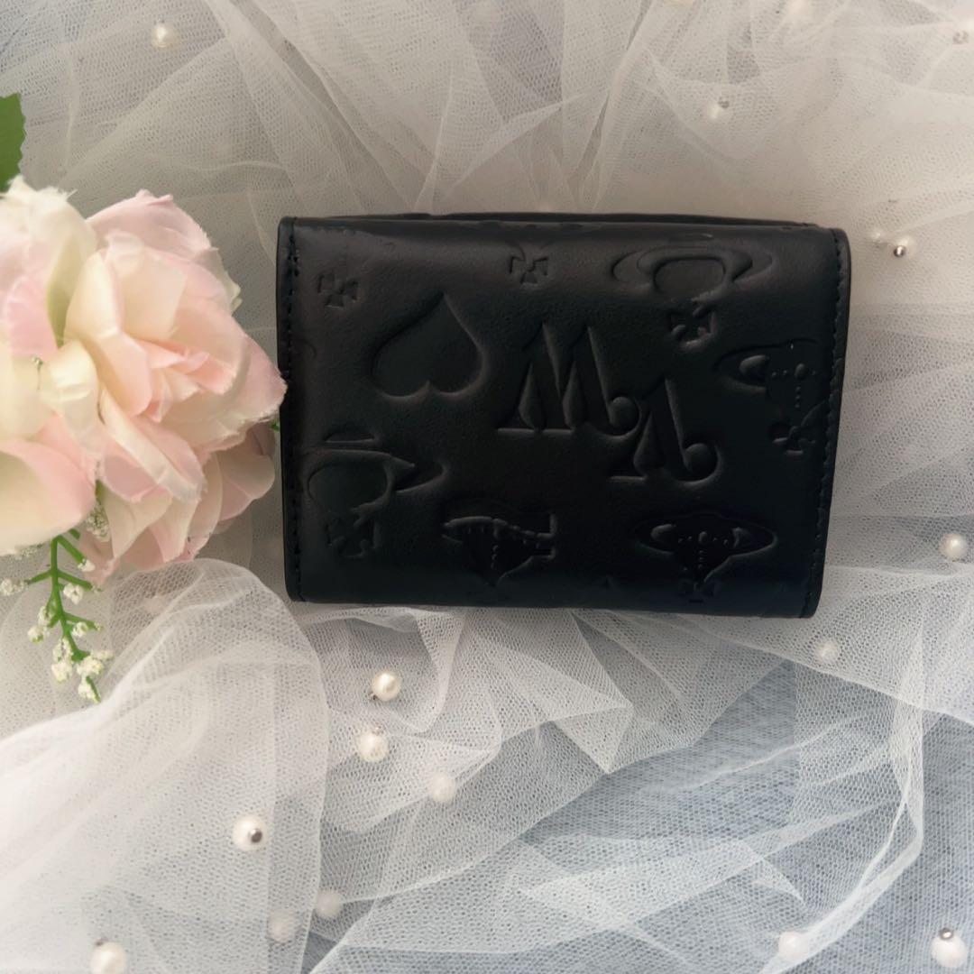 Vivienne Westwoodブラック 三つ折り財布 エンボス加工
