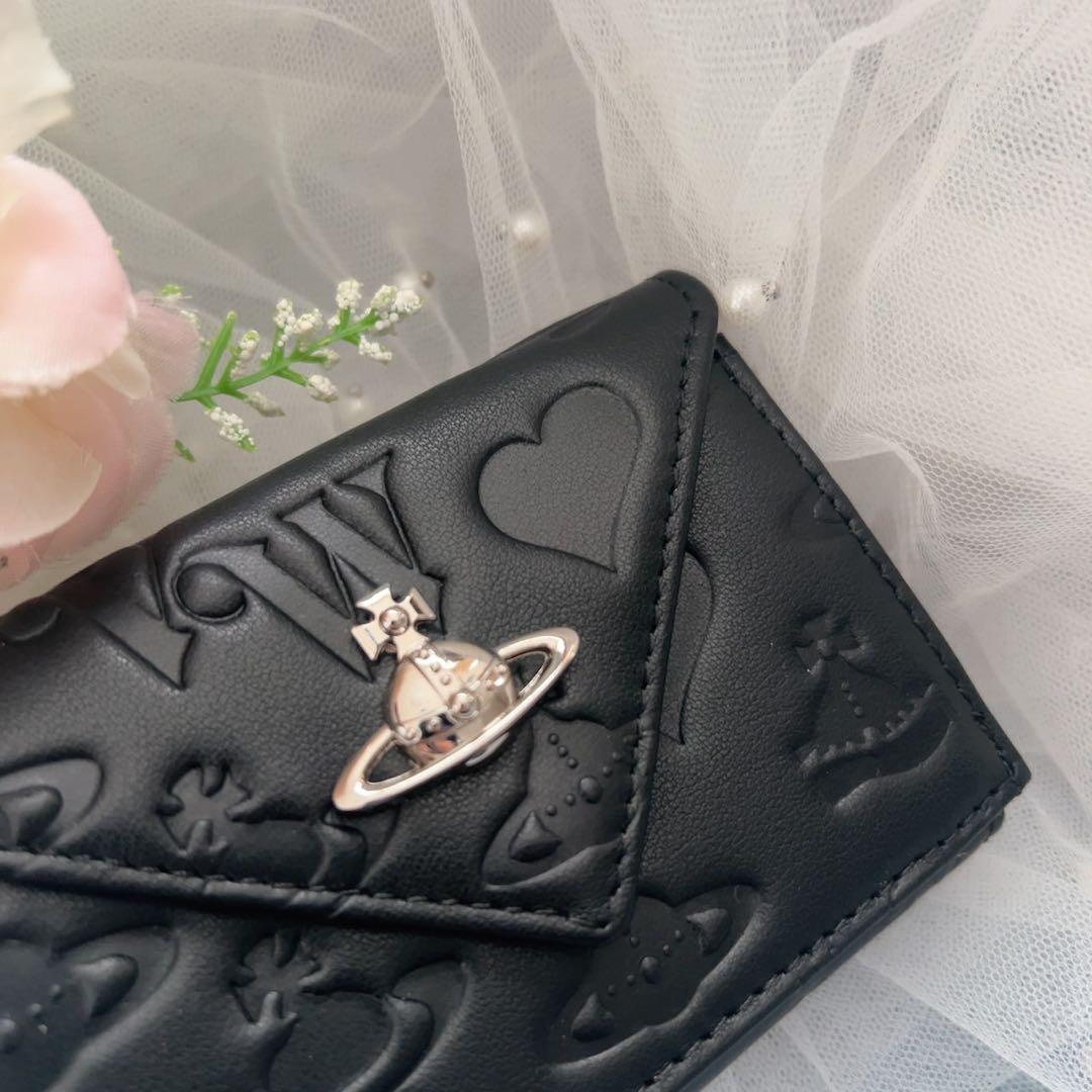 Vivienne Westwoodブラック 三つ折り財布 エンボス加工