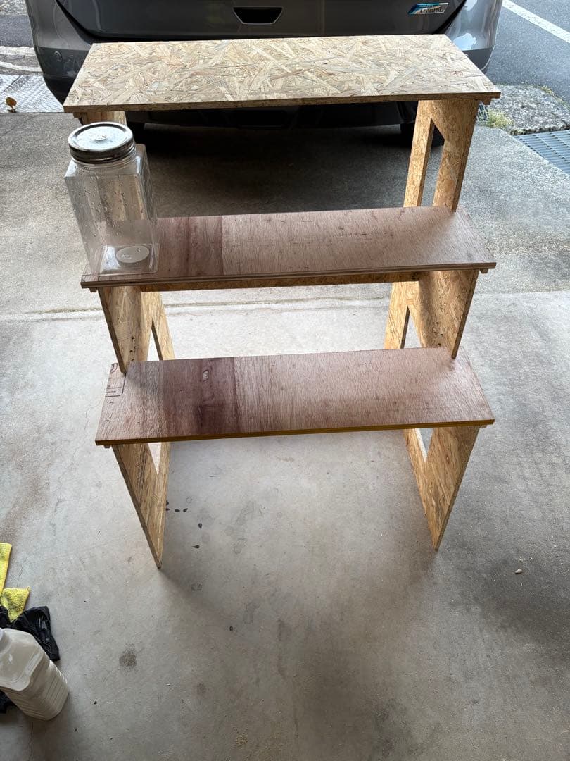 アウトドア　イベント用　ひな壇　組み立て式３段ラック