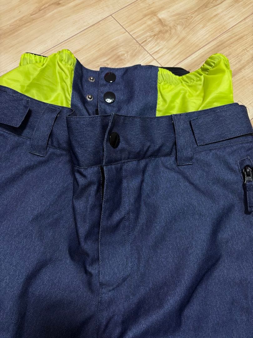 美品。act version スキーウェア