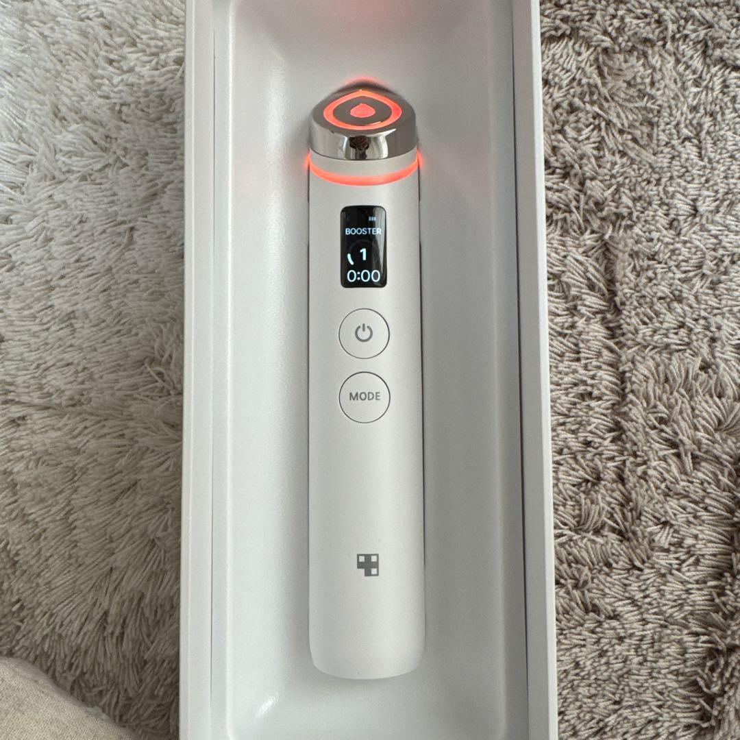 k*様 medicube AGE-R BOOSTER PRO 美顔器 ホワイト