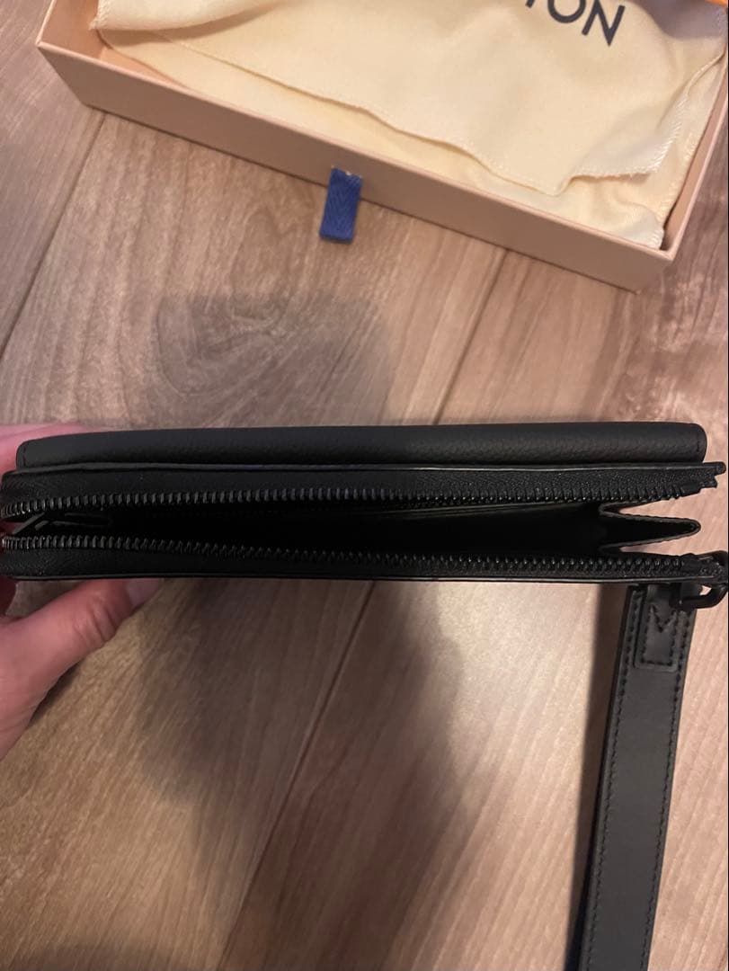 【極美品】ルイヴィトン 長財布 トリヨンアエログラム ジッピー ドラゴンヌ 黒