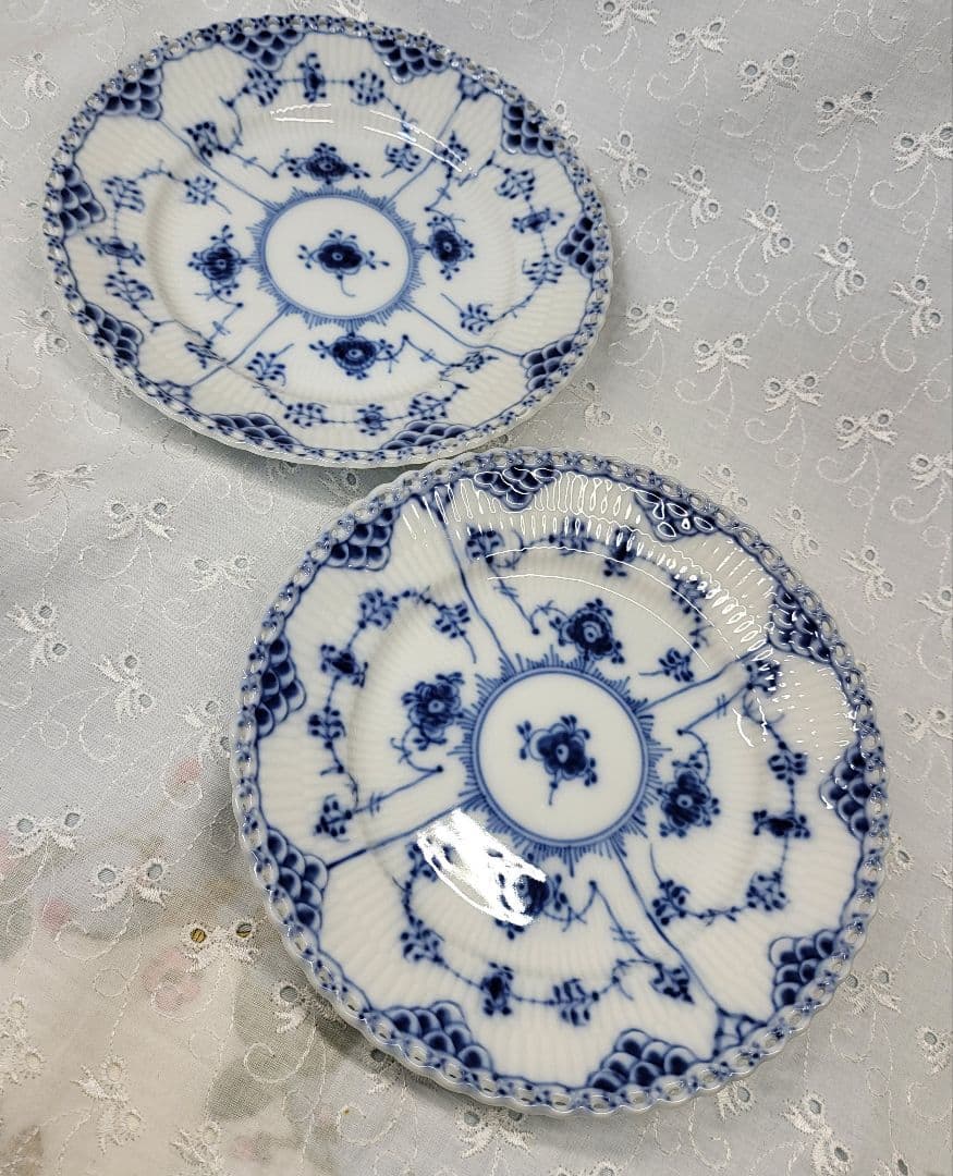 未使用近✨ロイヤルコペンハーゲン ブルーフルーテッド フルレース プレート 皿②