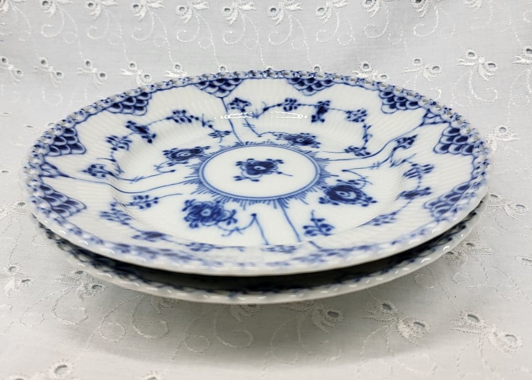 未使用近✨ロイヤルコペンハーゲン ブルーフルーテッド フルレース プレート 皿②