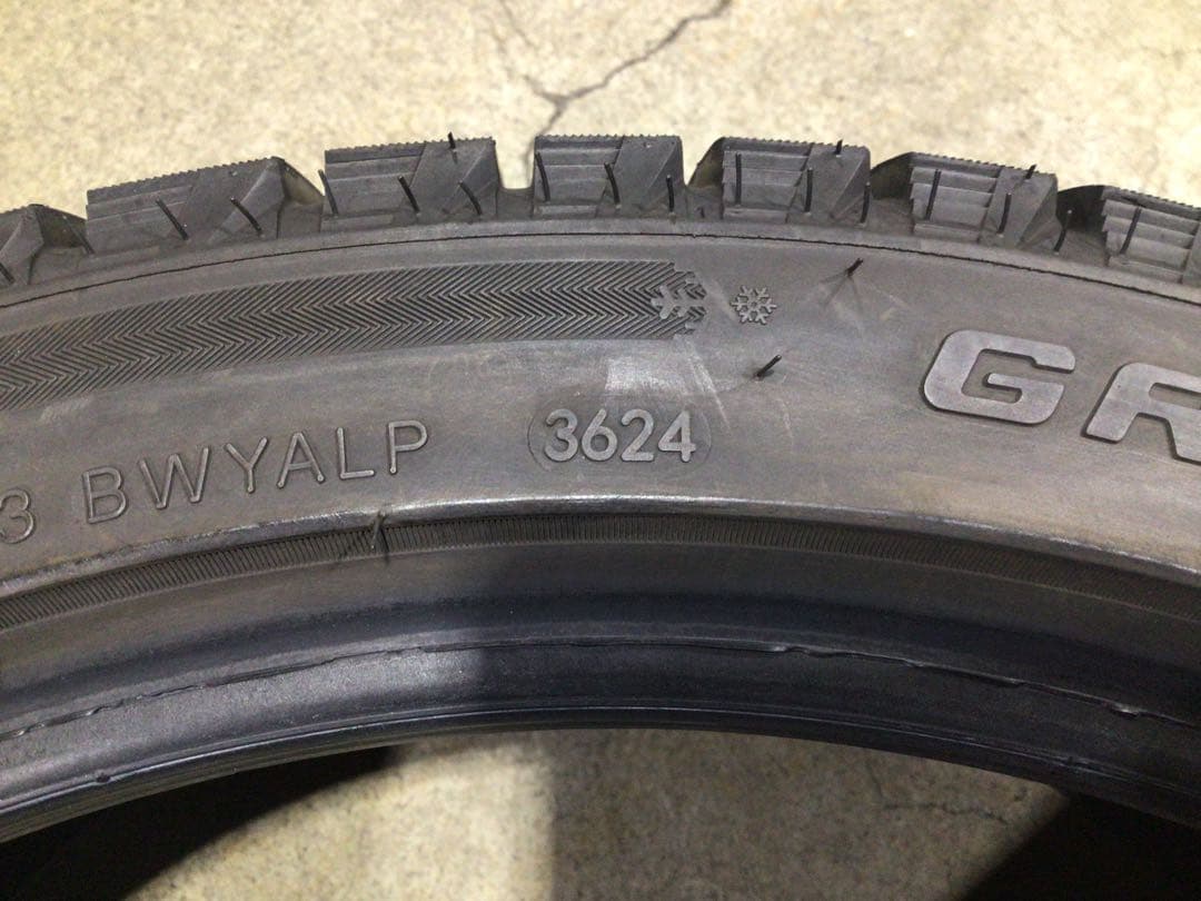 激安 225/40R18 グリップマックス スタッドレス 4本 送料込み