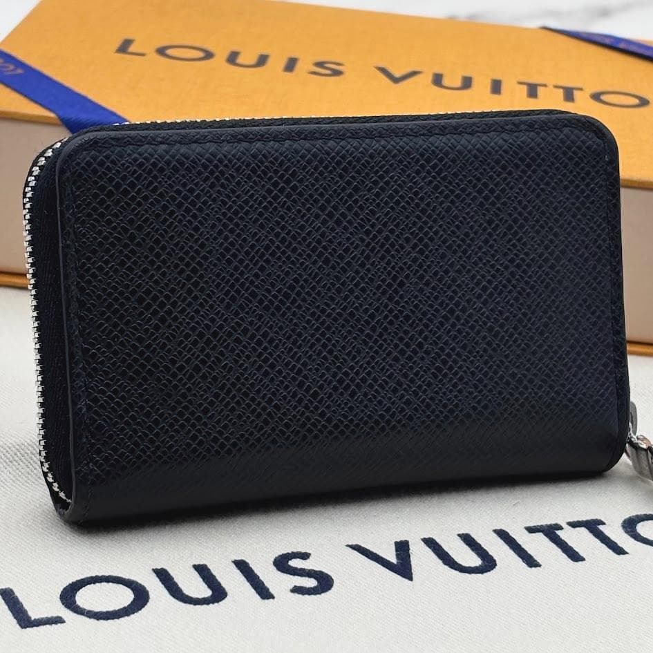 【極美品・IC搭載】ルイヴィトン　タイガ　ジッピーパース　ノワール