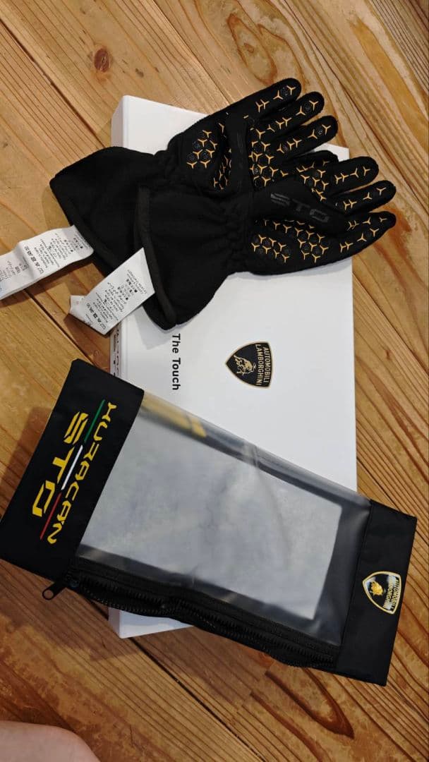 ウラカン STO購入者用グローブ　Lamborghini