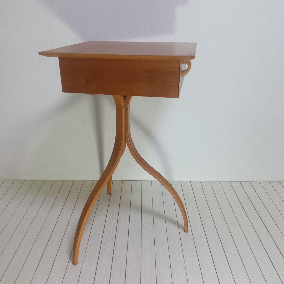 アクタス取扱 モジュラス シグマ ベッドサイドテーブル トーマス・ステンダー