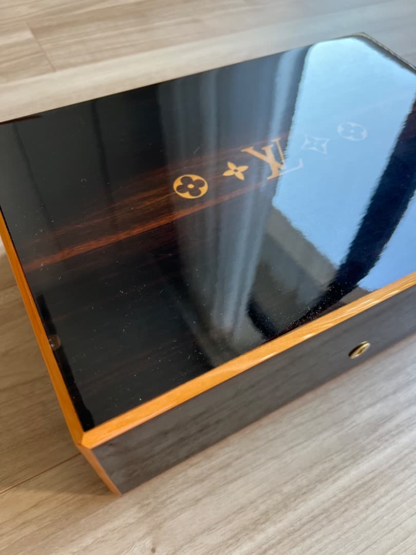 LOUIS VUITTON ルイヴィトン　シガーケース　小物入れ　インテリア