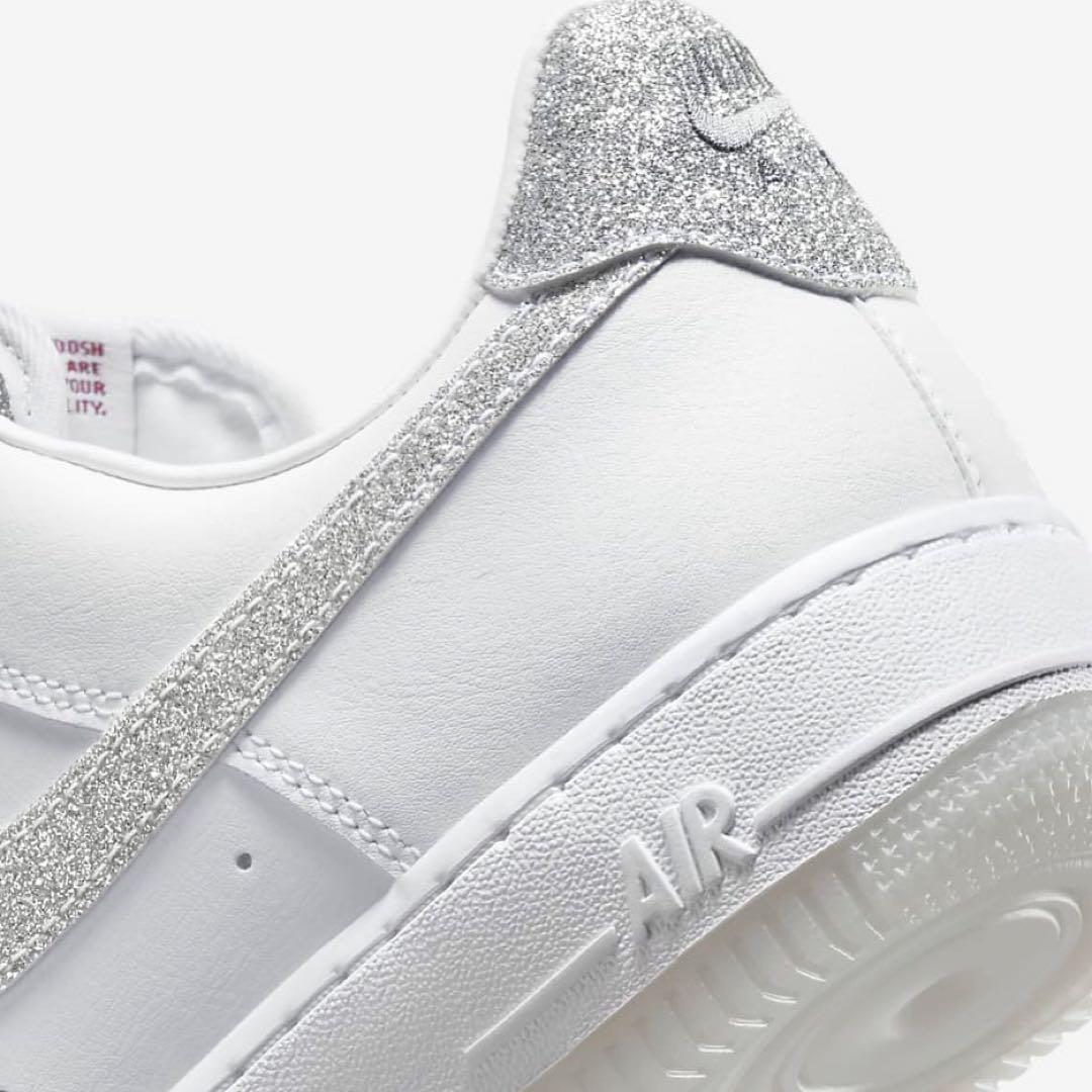 【新品27cm相当】NIKE｜W エアフォース１’07｜ホワイト/シルバー
