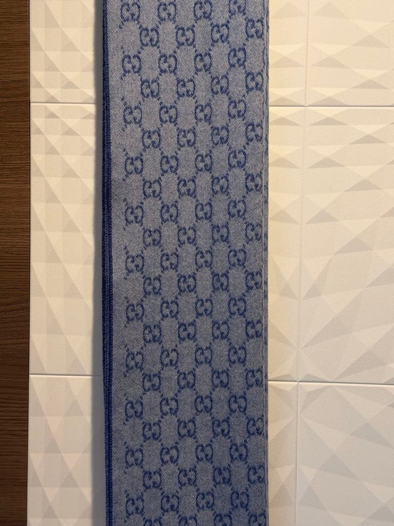 gucci カシミヤマフラー　メンズ　ユニセックス