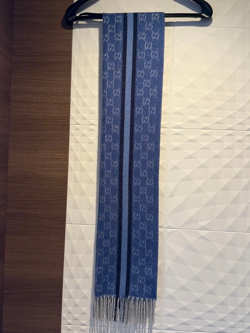 gucci カシミヤマフラー　メンズ　ユニセックス