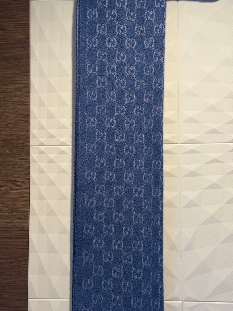 gucci カシミヤマフラー　メンズ　ユニセックス