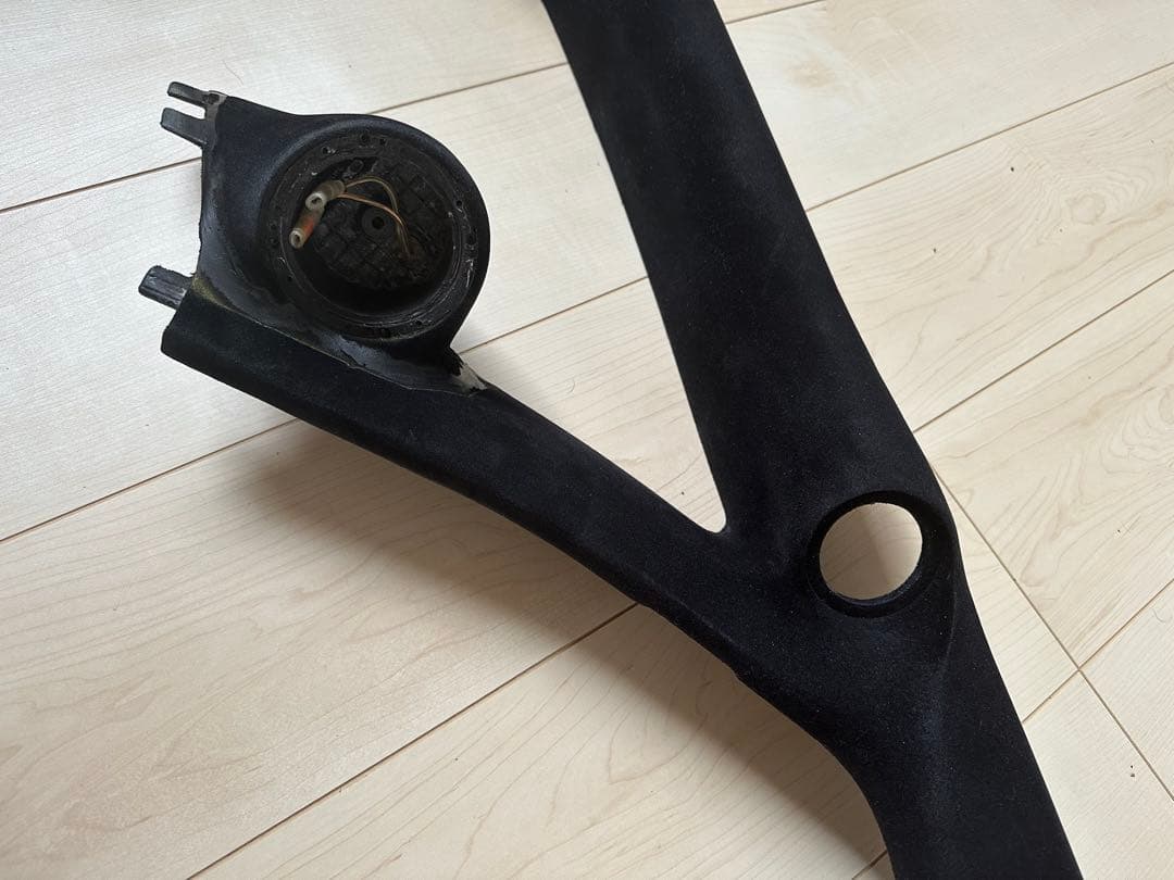 80ヴォクシー フロントピラー オーディオ