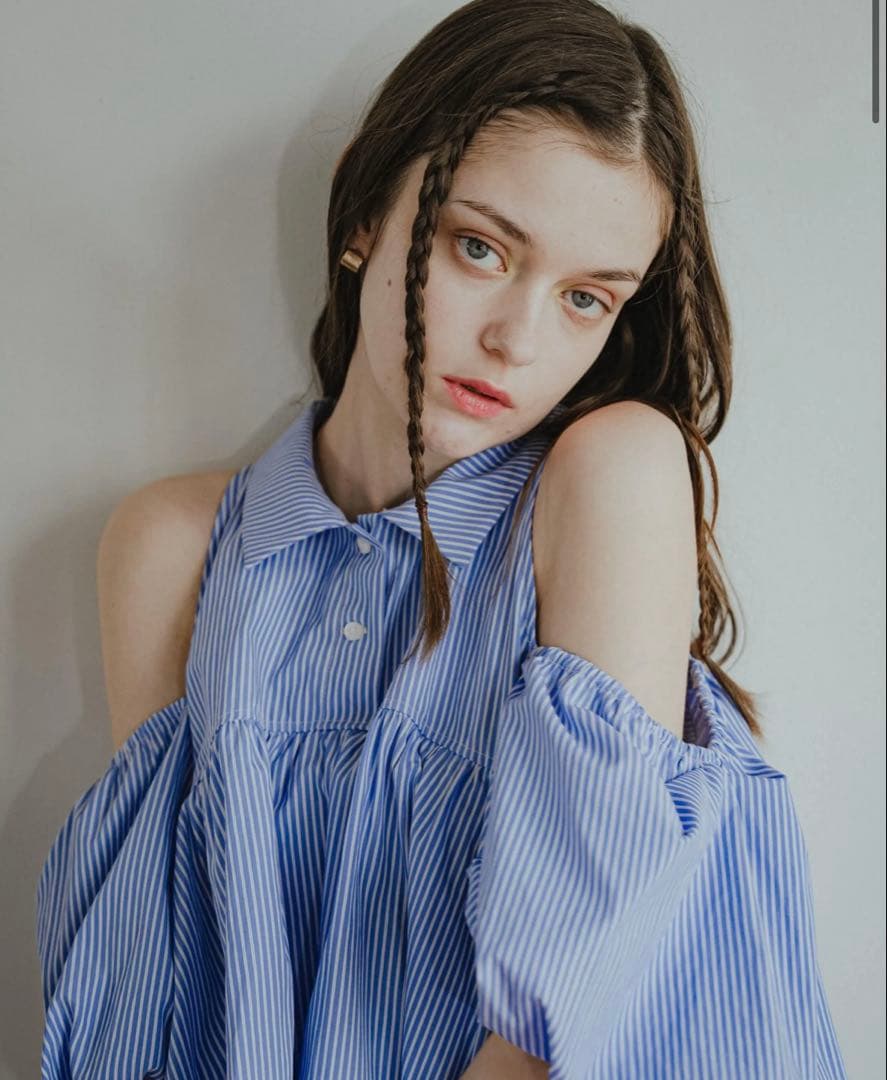 PINUE バルーンスリーブブラウス（ブルー）