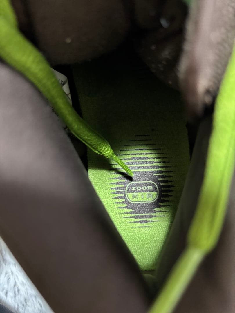 ナイキ　スニーカー