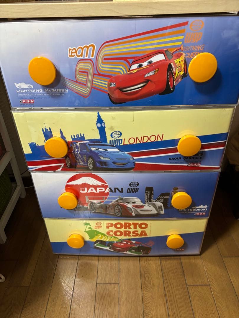 アイリスオーヤマ　カーズデザイン　天板あり　4段　チェス　タンス