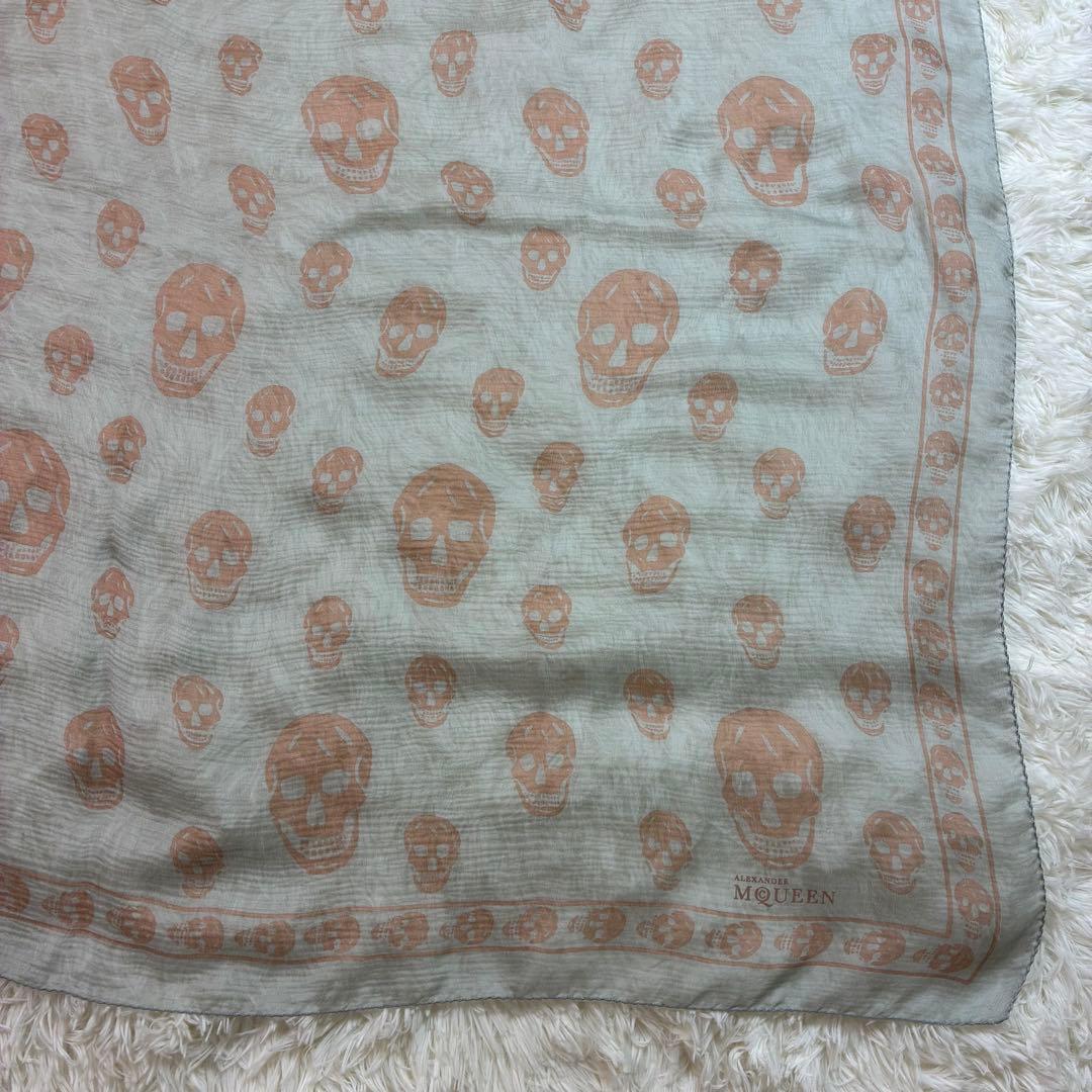 美品✨アレキサンダーマックイーン シルクスカル スカーフ イタリア製グレー