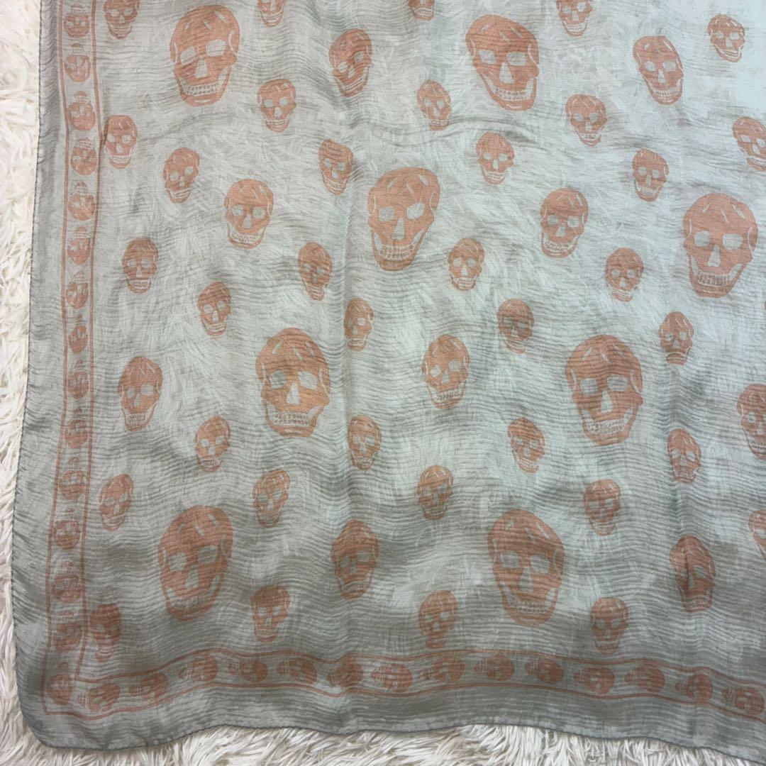 美品✨アレキサンダーマックイーン シルクスカル スカーフ イタリア製グレー