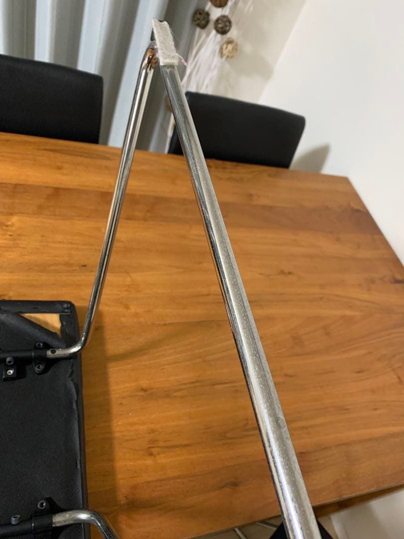 引き取り限定　IKEA木製ダイニングテーブルと黒い椅子4脚セット