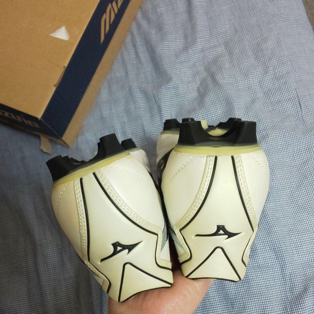 ミズノ アマドールウェーブ2(ホワイト×ブラック)