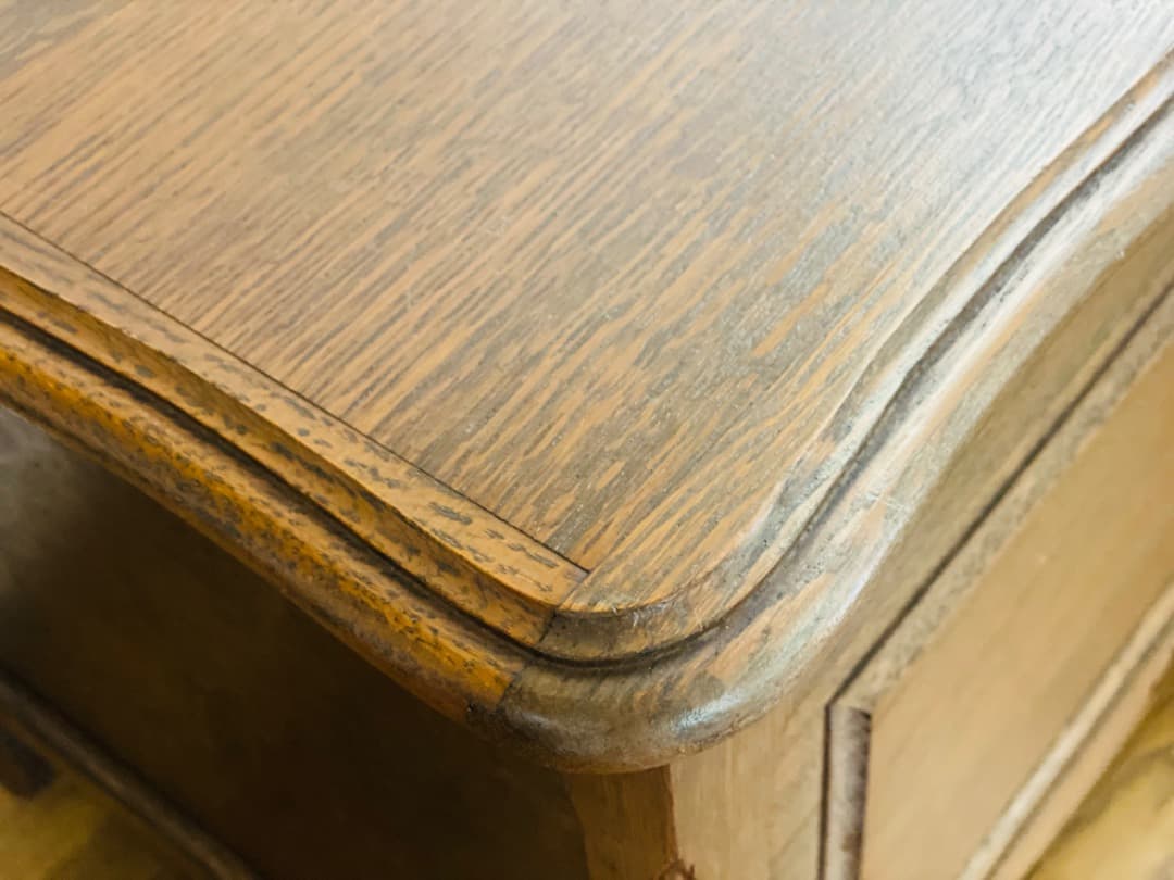 クラシックスタイルの高級木トランク