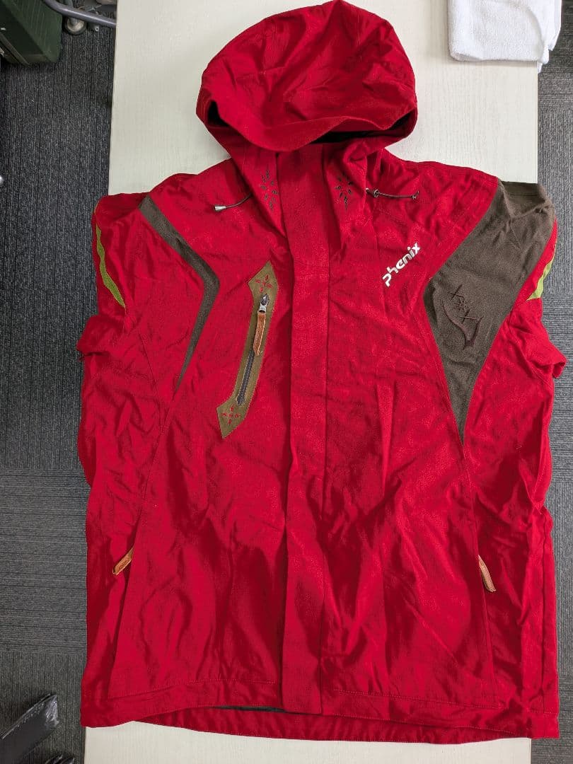 PHENIX（フェニックス）フード付きスノーボードジャケット、パンツセット