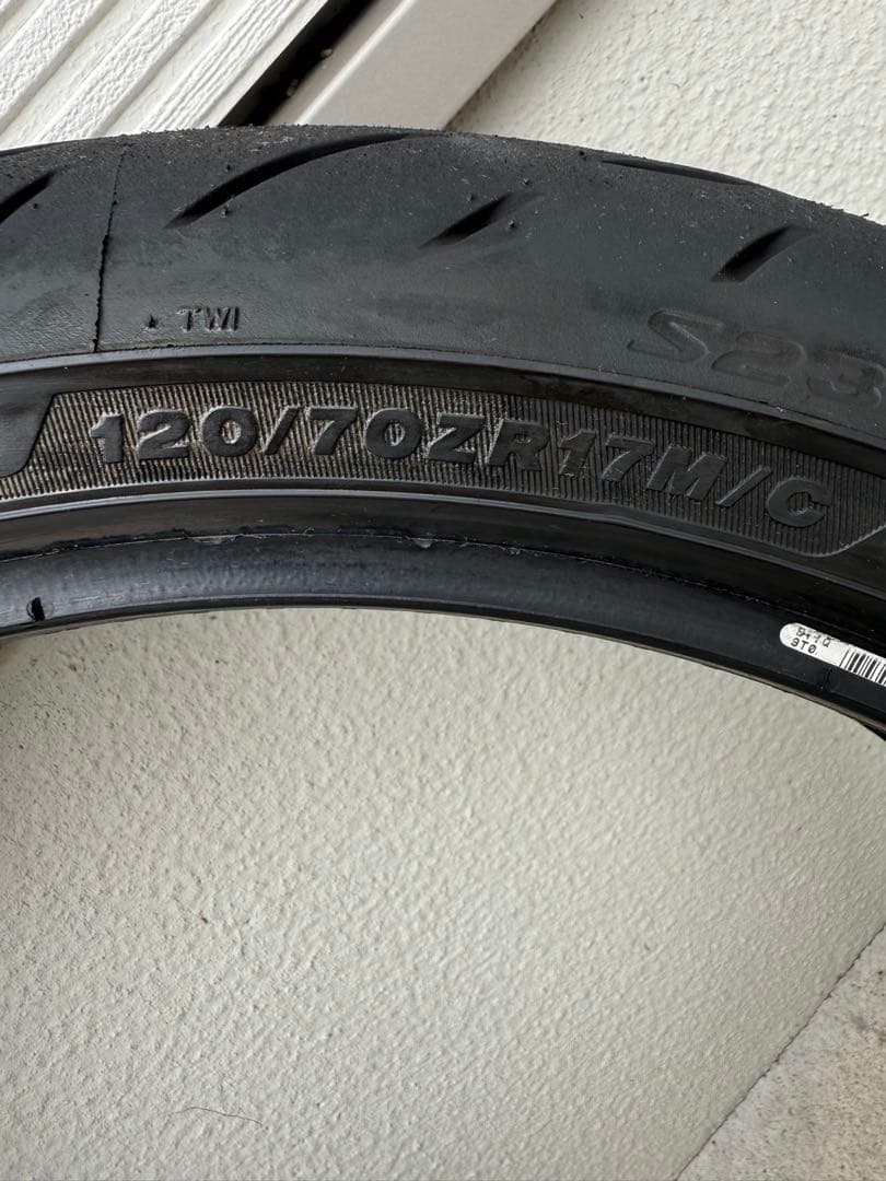 ブリヂストン　S23 前後セット120/70 190/50 R17